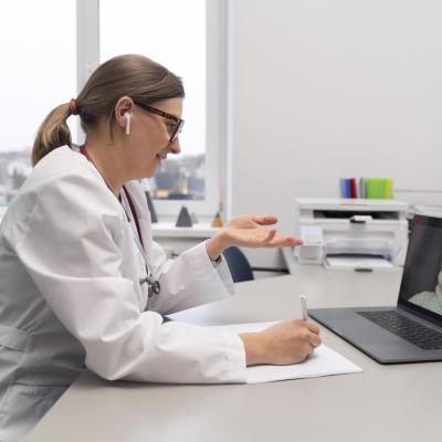 doctor teleconsulting patient laptop 1 scaled